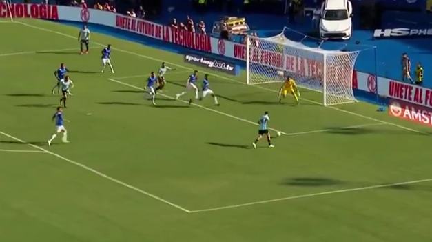 Video: el gol anulado a Racing en la final de la Copa Sudamericana.