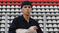 Milo J eligió presentarse en el estadio de Deportivo Morón por su fanatismo por el Gallo. Milo J eligió presentarse en el estadio de Deportivo Morón por su fanatismo por el Gallo.