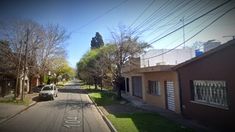 El jubilado había ido a buscar a la joven a la estación de tren de Avellaneda. El jubilado había ido a buscar a la joven a la estación de tren de Avellaneda.