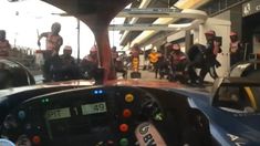 Oh my God, se lo escucha decir a Colapinto por radio tras su salida en boxes Oh my God, se lo escucha decir a Colapinto por radio tras su salida en boxes
