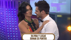 El momento tenso entre Silvina Escudero y Lucas Velasco, recién reconciliados en la tevé: mirada fatal El momento tenso entre Silvina Escudero y Lucas Velasco, recién reconciliados en la tevé: mirada fatal