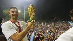 Los jugadores arribaron a Argentina y fueron recibidos por una multitud.