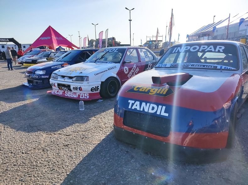 Parte de los autos que estuvieron en el TC 2000.