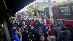 La mujer intentaba cruzar la calle al momento del impacto.
