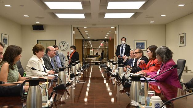georgieva destaco el esfuerzo de batakis para lograr equilibrio fiscal