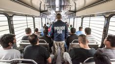 el gobierno de estados unidos anuncio la detencion de mas de 300 mil inmigrantes ilegales el gobierno de estados unidos anuncio la detencion de mas de 300 mil inmigrantes ilegales