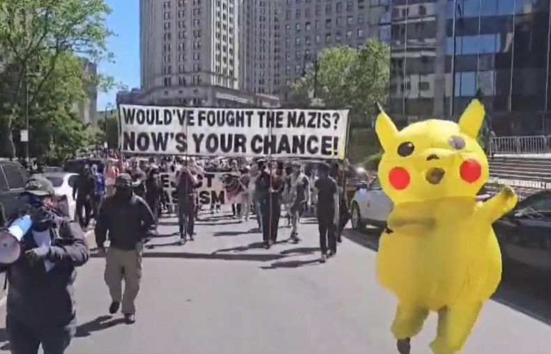 Pikachu en Nueva York.