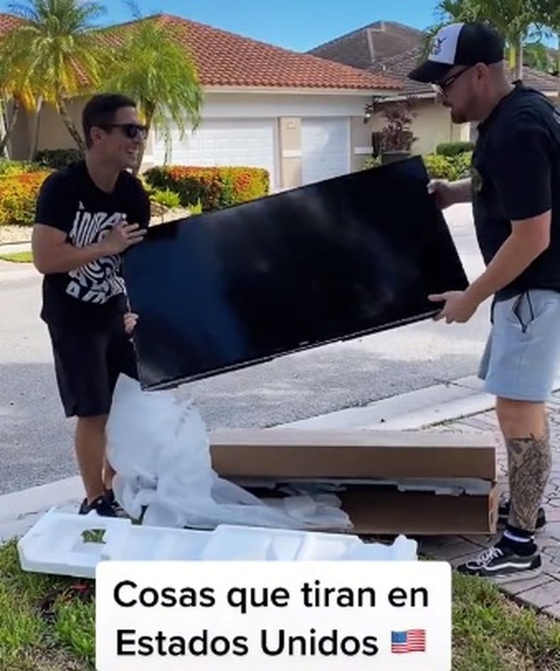Un argentino mostró los increíbles objetos que tiran en Estados Unidos y sorprendió a todos