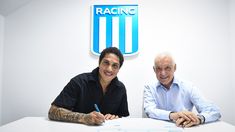 Paolo Guerrero firmó su contrato con Racing y ultima su vuelta a las canchas. Paolo Guerrero firmó su contrato con Racing y ultima su vuelta a las canchas.