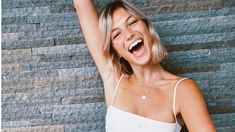 Stefi Roitman volvió a marcar tendencia, esta vez con una microbikini nude que sigue a la moda. Stefi Roitman volvió a marcar tendencia, esta vez con una microbikini nude que sigue a la moda.