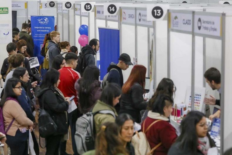 Participaron más de 1.200 estudiantes universitarios.