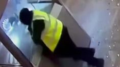 Francia: revelan el video que muestra cómo fue el robo del siglo en el Louvre Francia: revelan el video que muestra cómo fue el robo del siglo en el Louvre