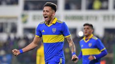 Vázquez festeja su gol, el del triunfo boquense. Vázquez festeja su gol, el del triunfo boquense.