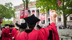 Una jueza bloqueo temporalmente el veto de Trump a los estudiantes extranjeros de Harvard Una jueza bloqueo temporalmente el veto de Trump a los estudiantes extranjeros de Harvard