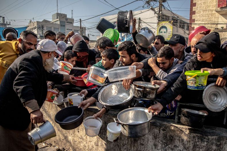 La ONU denunció que miles de palestinos no tienen acceso a comida ni salud.