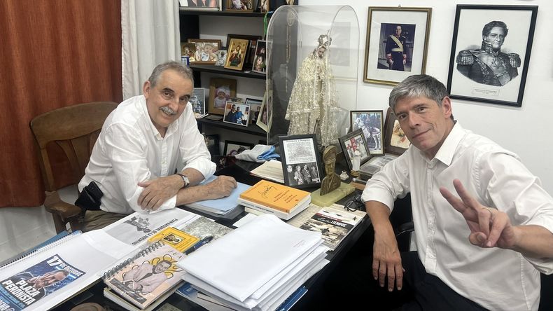 Abal Medina junto a Guillermo Moreno, un referente del movimiento.