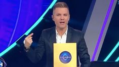 Santiago del Moro sorprendió al revelar qué dice el sobre dorado. Santiago del Moro sorprendió al revelar qué dice el sobre dorado.