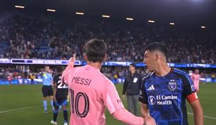 Messi encrepó al árbitro tras el empate 3 a 3 frente a San José Earthquakers Messi encrepó al árbitro tras el empate 3 a 3 frente a San José Earthquakers