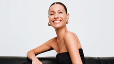 La modelo demostró buen tacto para sobreponerse de la situación. La modelo demostró buen tacto para sobreponerse de la situación.