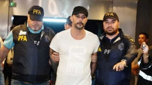La Policía solo secuestró una computadora en la casa de Leonardo Fariña