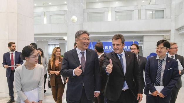 Massa, durante su reunión con el ministro de Comercio de China, Wang Wentao.