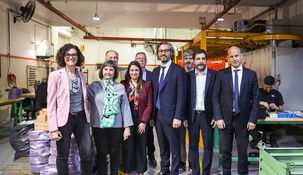 Cafiero visitó Tusla, una PyMe en Villa Lynch.&nbsp;