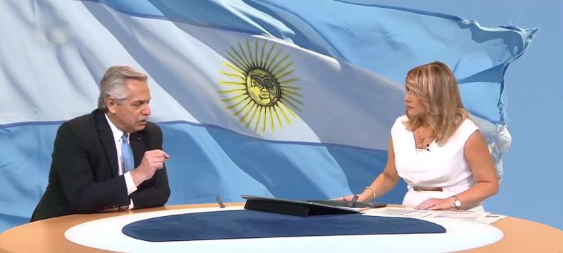 El Presidente durante la entrevista que le brindó al canal de noticias DW.