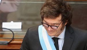 Milei comparó a Kicillof con Guzmán y manifestó que “son keynesianosy tienen problemas técnicos de formación”. Milei comparó a Kicillof con Guzmán y manifestó que “son keynesianosy tienen problemas técnicos de formación”.