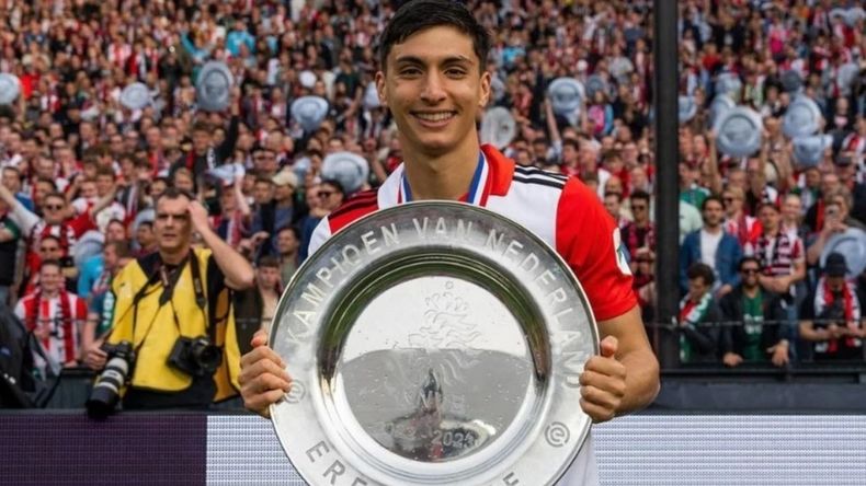 Bullaude fue campeón en Países Bajos con Feyenoord.