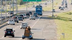 Más de 400 mil vehículos circularon hacia la Costa Atlántica. Más de 400 mil vehículos circularon hacia la Costa Atlántica.
