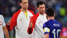 Messi y Lewandowski se saludaron antes del partido entre la Selección argentina y Polonia. Messi y Lewandowski se saludaron antes del partido entre la Selección argentina y Polonia.