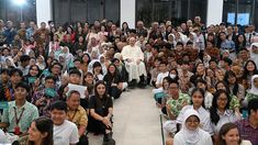 Francisco se reunirá con los jóvenes en un encuentro organizado por Scholas Occurrentes. Francisco se reunirá con los jóvenes en un encuentro organizado por Scholas Occurrentes.
