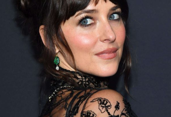 Dakota Johnson sorprendió con un radical cambio de imagen.