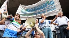 El sindicato que conduce Sergio Palazzo resaltó el compromiso de Massa con la Banca Pública. El sindicato que conduce Sergio Palazzo resaltó el compromiso de Massa con la Banca Pública.