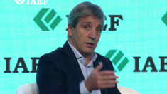 Caputo estuvo en el Centro de Convenciones de Bueno Aires. Caputo estuvo en el Centro de Convenciones de Bueno Aires.