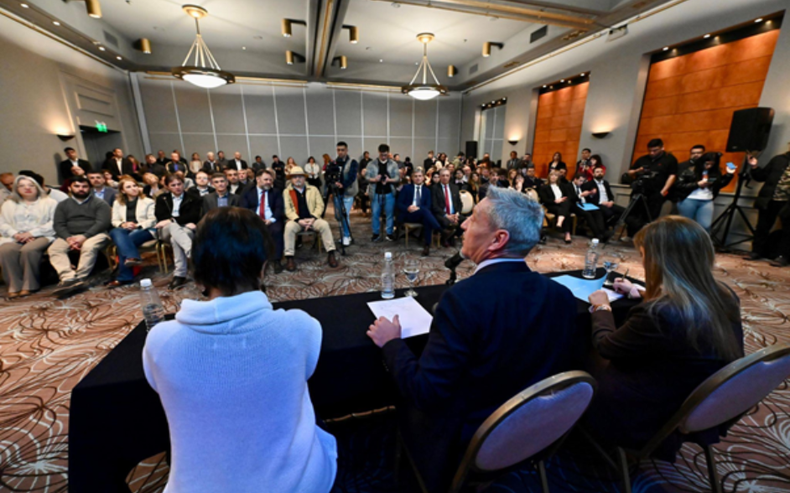 Marcó del Pont afirmó que el desarrollo del hidrógeno requiere evitar