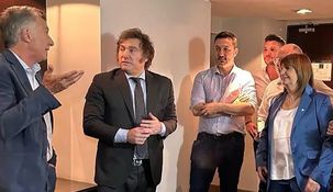 Javier Milei en el medio de la fuerte interna entre Mauricio Macri y Patricia Bullrich.&nbsp;