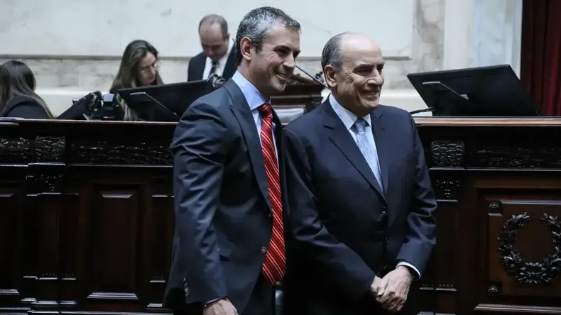 Francos y Menem recibirán a los jefes de bloque en Casa Rosada.