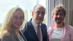 Los tres funcionarios, sonrientes en Casa Rosada.