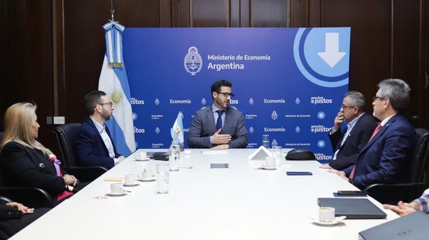 Tombolini encabezó la reunión con los representantes del sector.