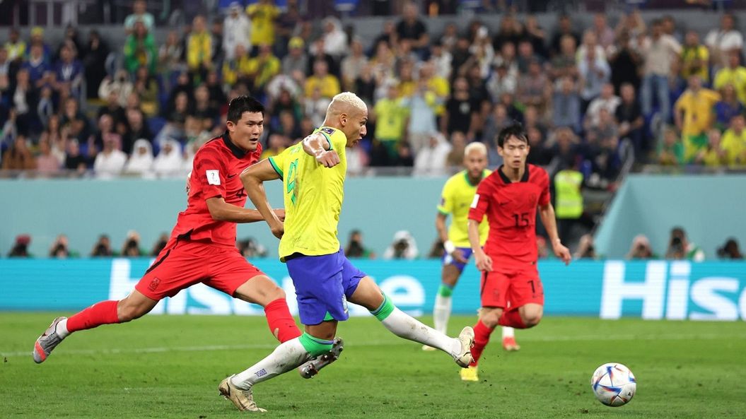 Brasil clasificó a los cuartos de final tras golear a Corea del Sur en el Mundial.