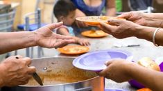 7 de cada 10 argentinos hicieron recortes en su alimentación