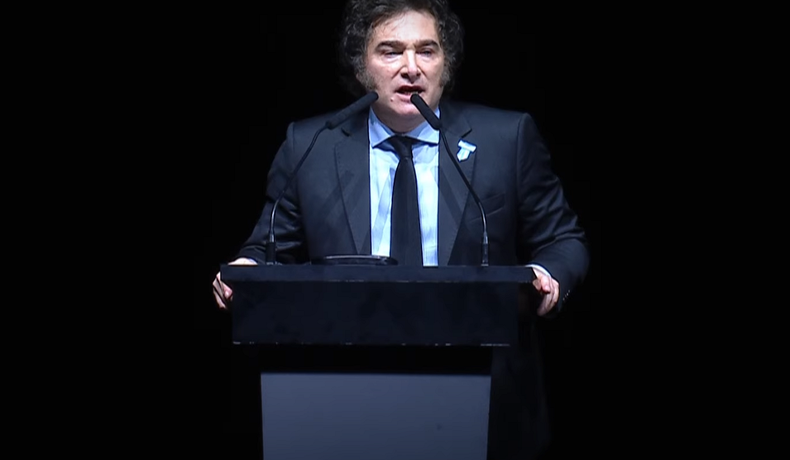 Javier Milei apuntó contra el presidente de la Feria del Libro: Gracias Kirchnerista