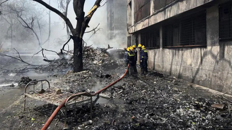 La zona donde cayó el avión quedó destruida.&nbsp;