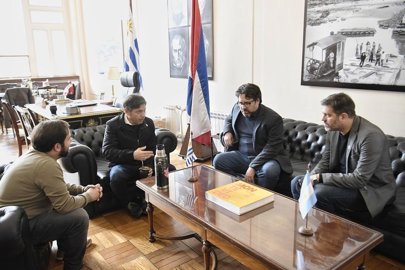Axel Kicillof se reunió con el intendente de Montevideo