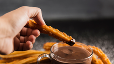 Dónde probar el mejor chocolate con churros. Dónde probar el mejor chocolate con churros.