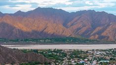 Londres conserva un rico patrimonio cultural y arquitectónico que cautiva a los visitantes. Londres conserva un rico patrimonio cultural y arquitectónico que cautiva a los visitantes.