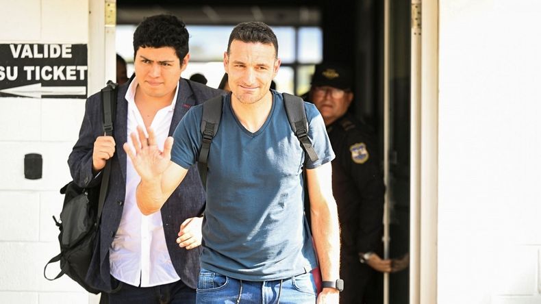 El técnico al llegar a El Salvador.