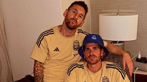 De Paul y Messi fue la dupla ganadora en la competencia de truco en la concentración argentina