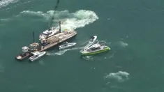 La instructora tiene 19 años. La instructora tiene 19 años.